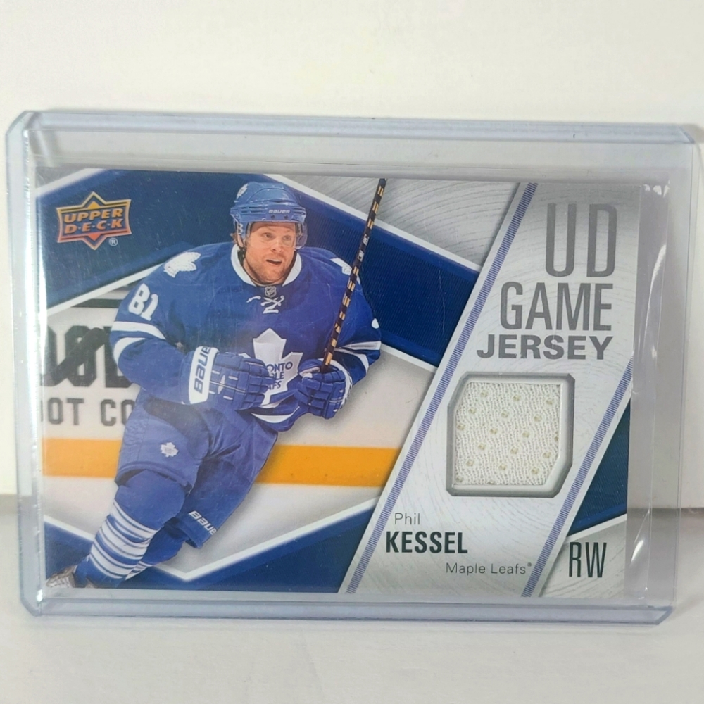 Phil Kessel Upper Deck Game-Used Jersey Hockey Card Toronto Maple Leafs 2011/12